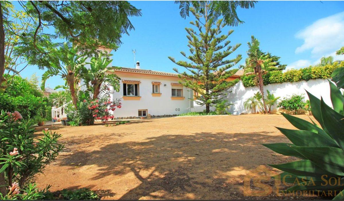 For sale of chalet in Marbella