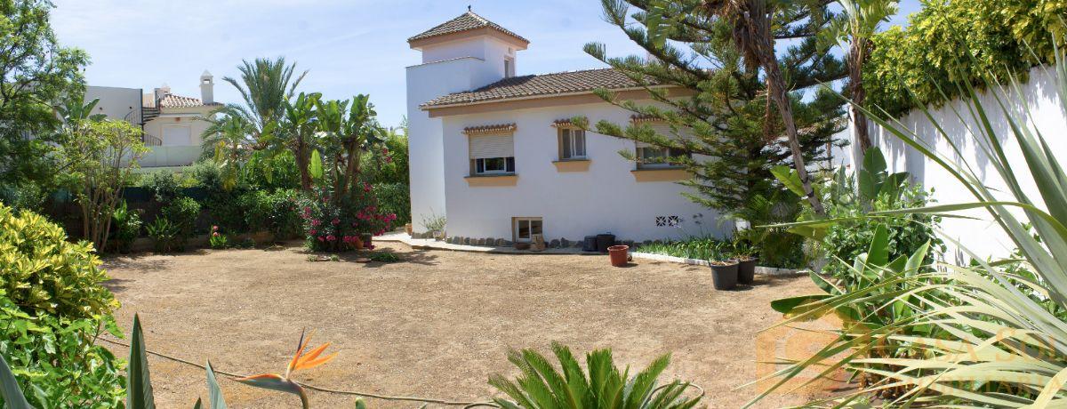 For sale of chalet in Marbella