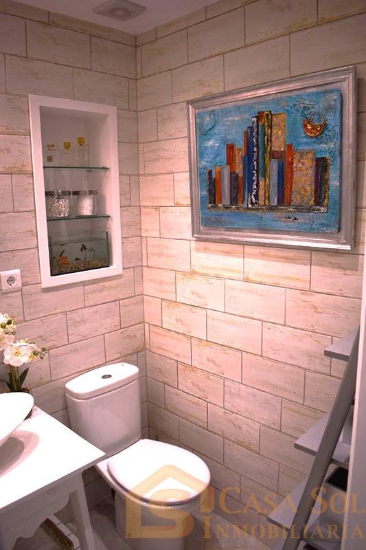 Suite bathroom