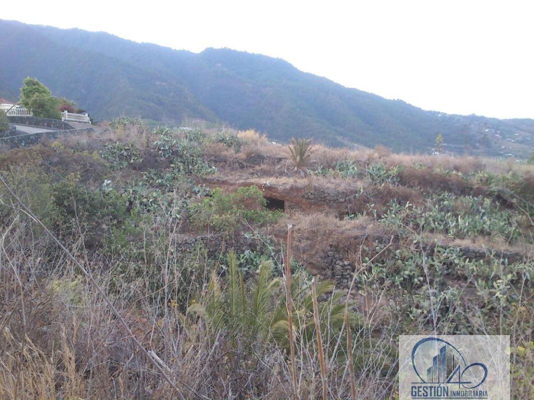 For sale of land in Breña Alta