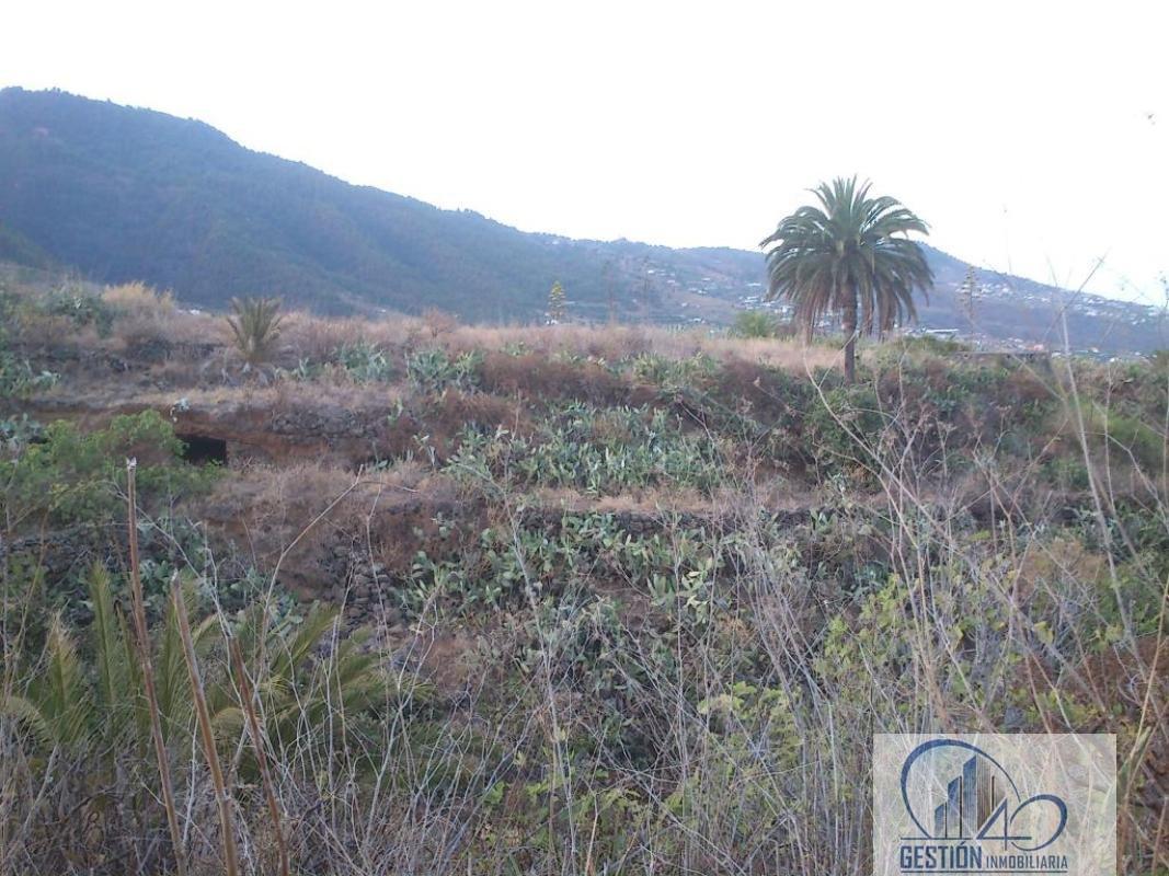 For sale of land in Breña Alta