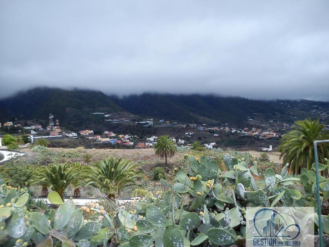 For sale of land in Breña Alta