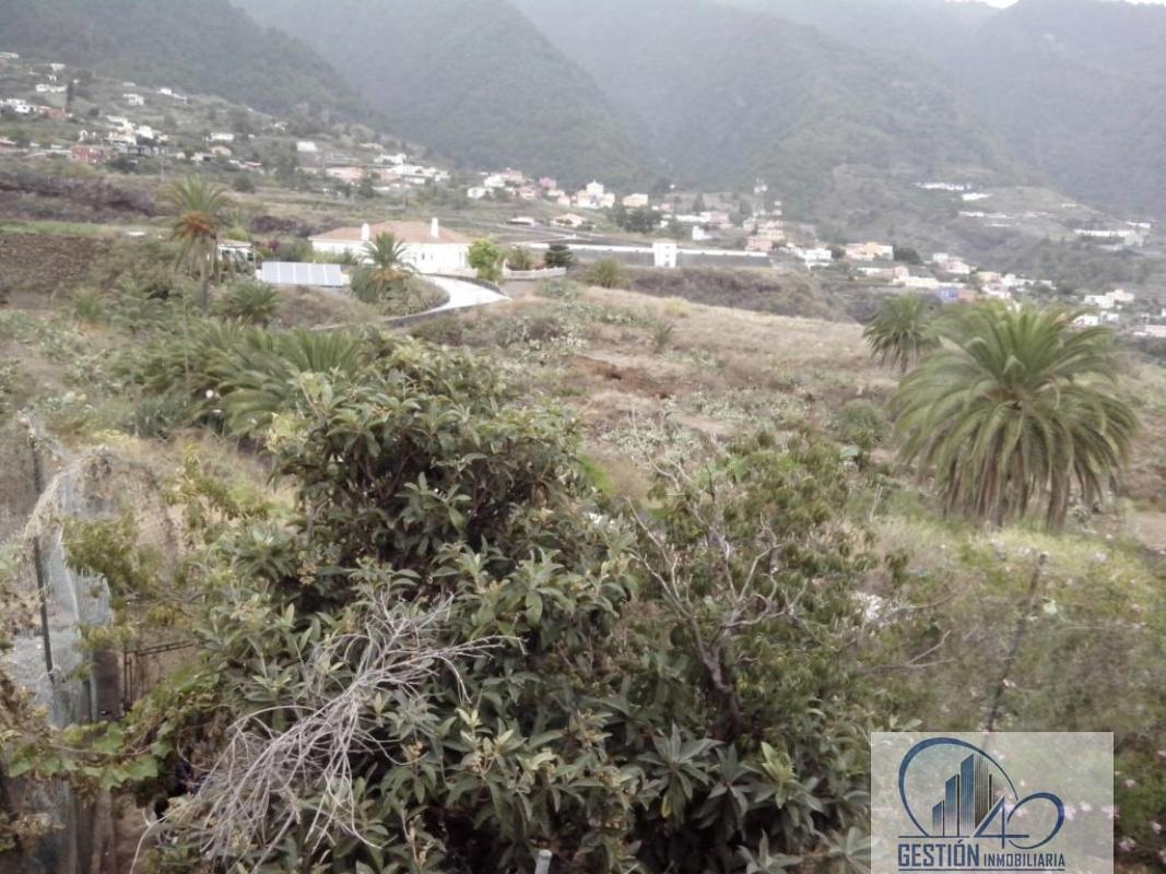 For sale of land in Breña Alta