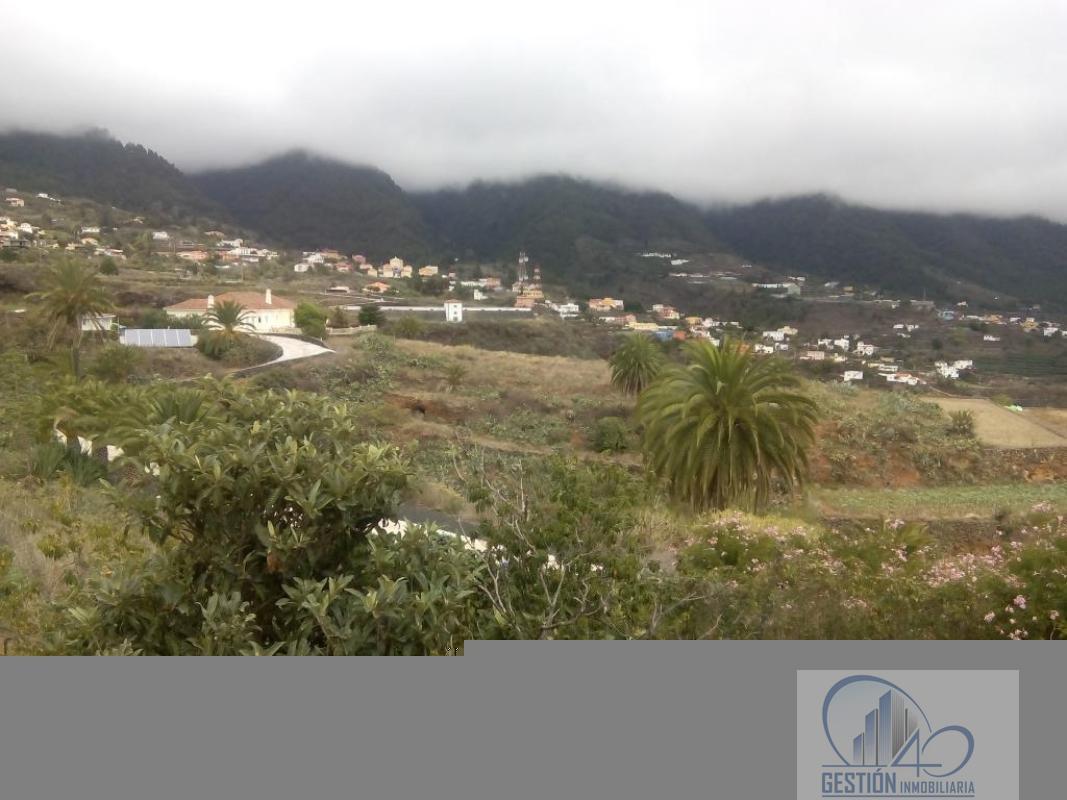 For sale of land in Breña Alta