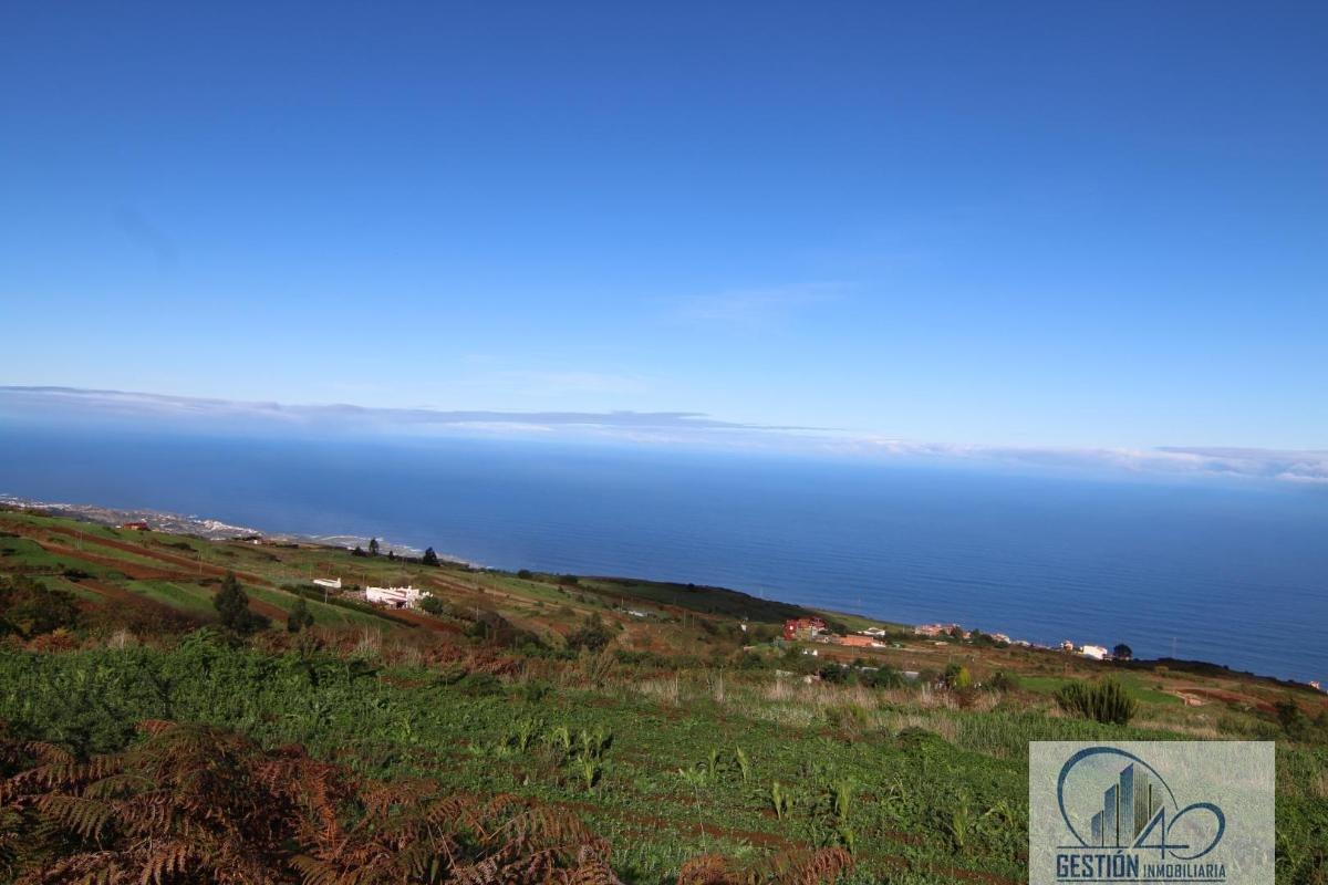 For sale of rural property in Los Realejos