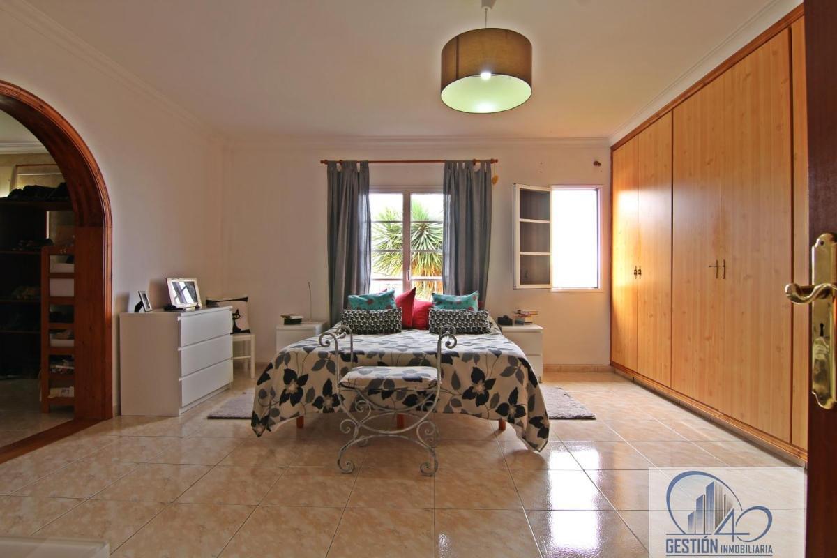 For sale of building in La Orotava