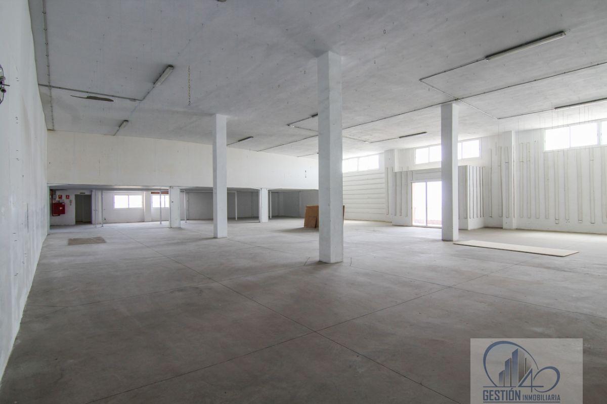 For rent of industrial plant/warehouse in Arafo