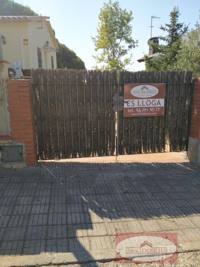 For rent of house in Dosrius