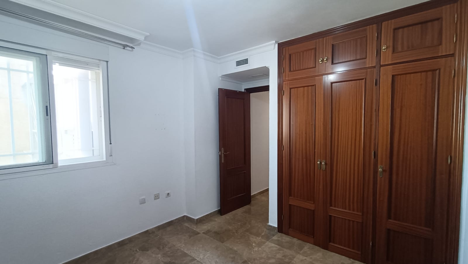 For sale of flat in San Fernando