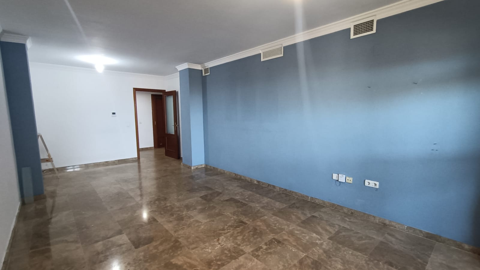 For sale of flat in San Fernando