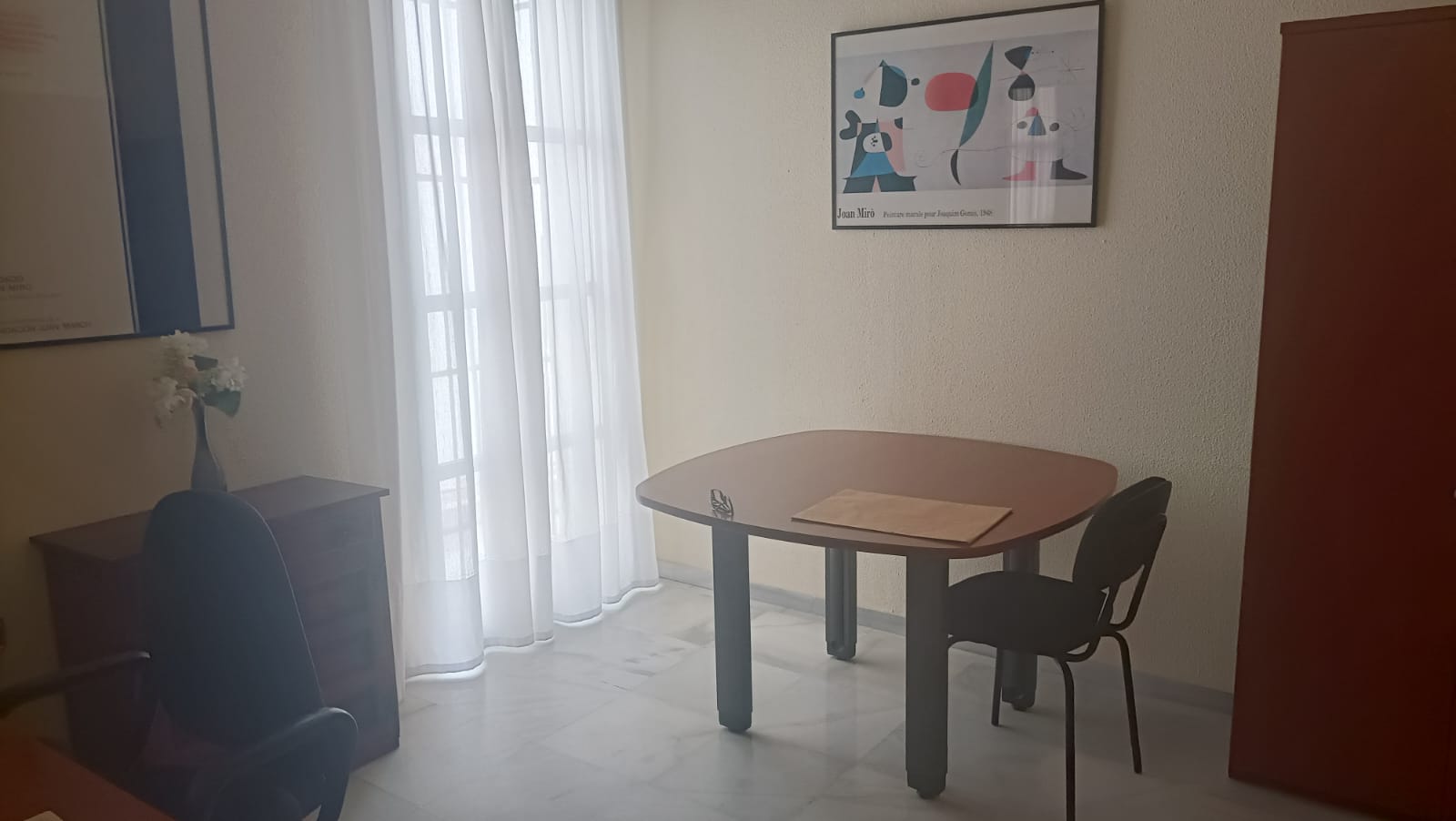For rent of office in San Fernando