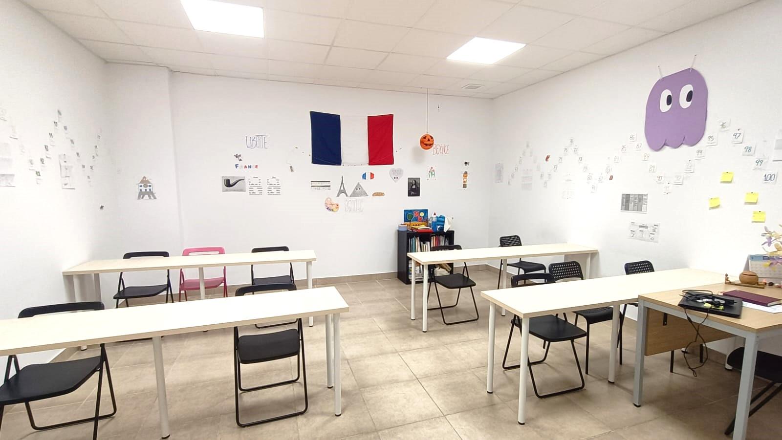 For sale of commercial in San Fernando
