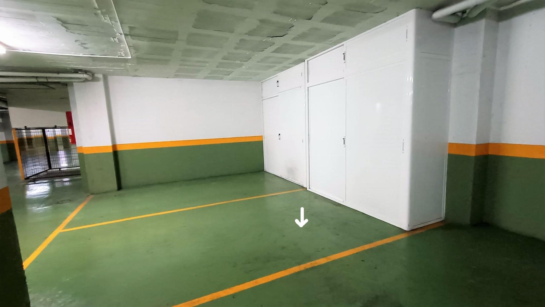 For sale of garage in San Fernando