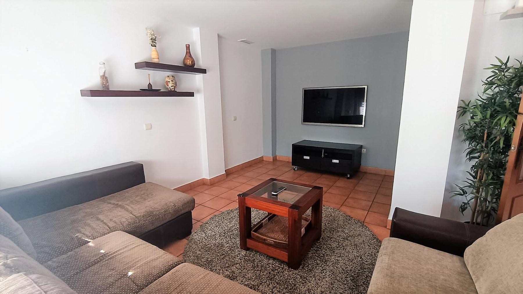 For sale of house in San Fernando