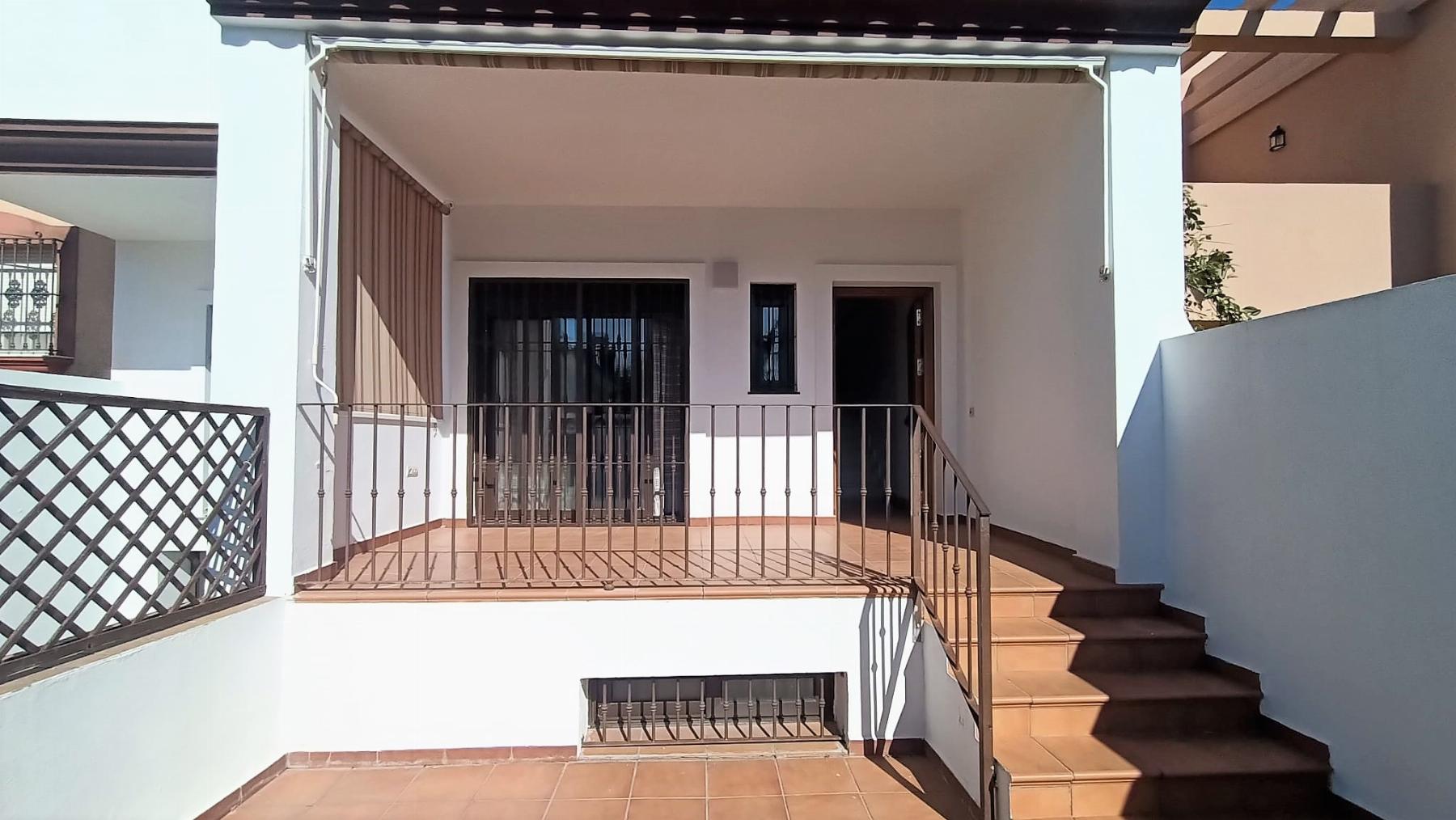 For sale of house in San Fernando
