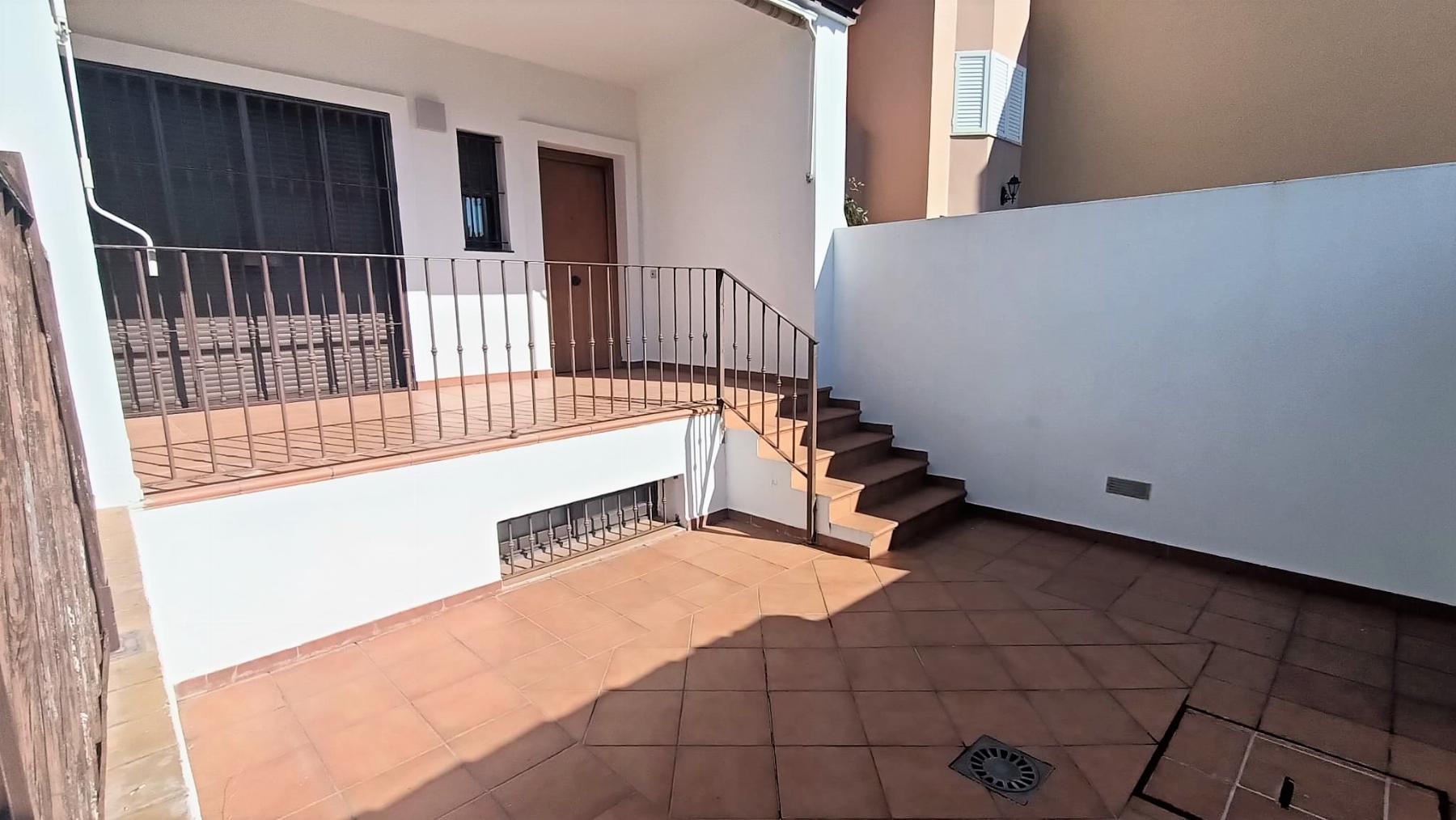 For sale of house in San Fernando