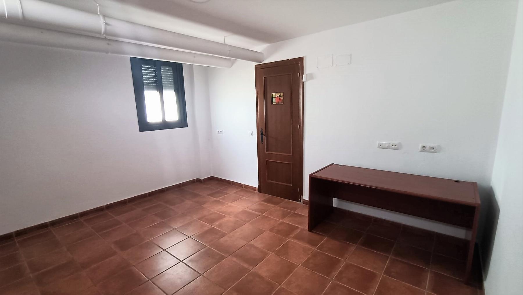 For sale of house in San Fernando