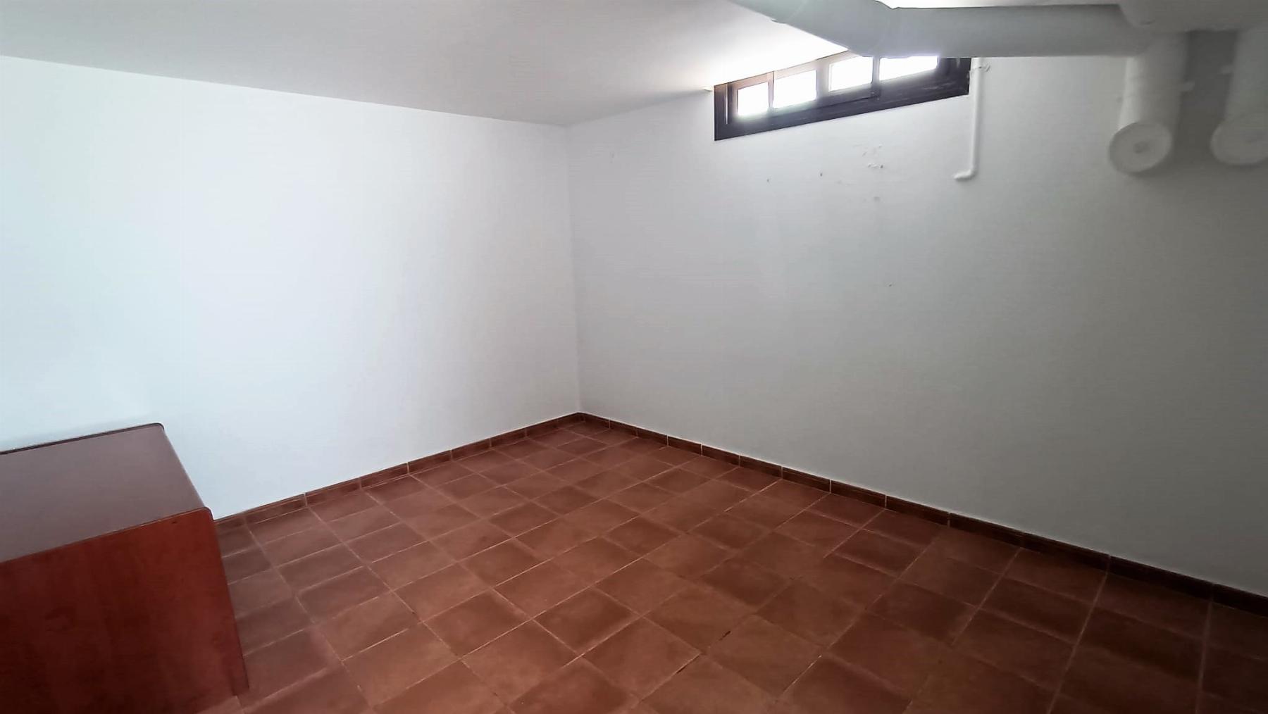 For sale of house in San Fernando