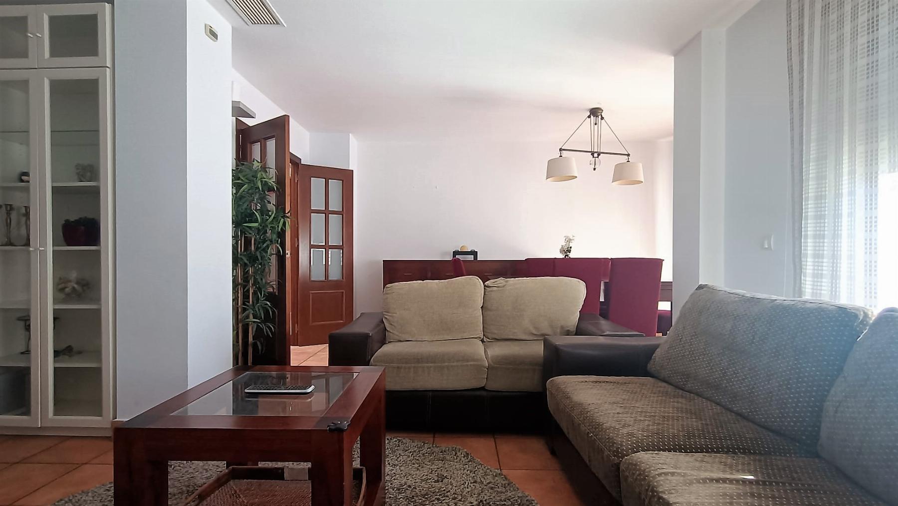 For sale of house in San Fernando