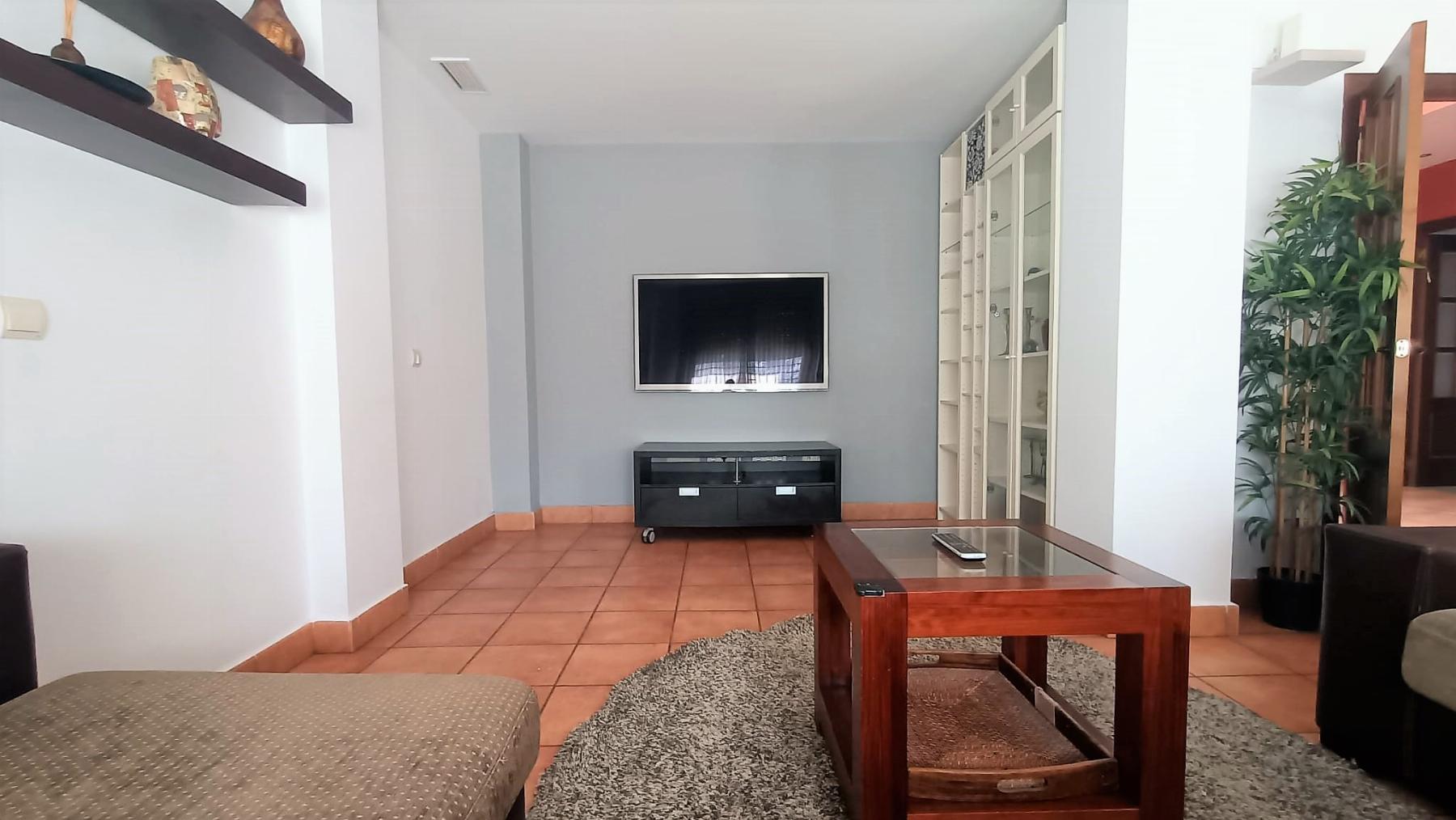 For sale of house in San Fernando