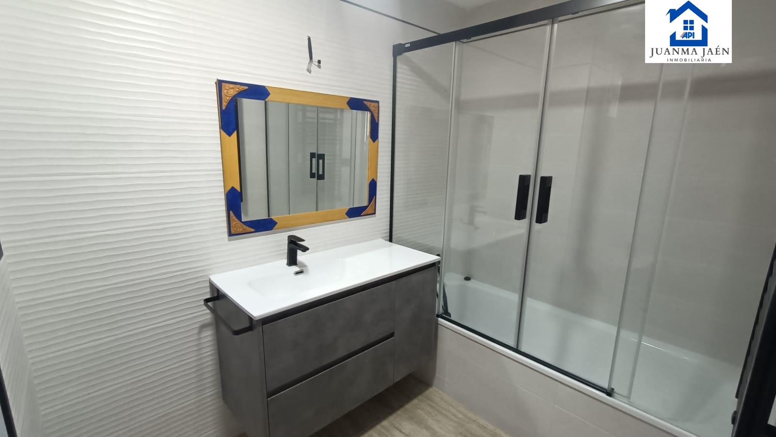 For sale of flat in San Fernando