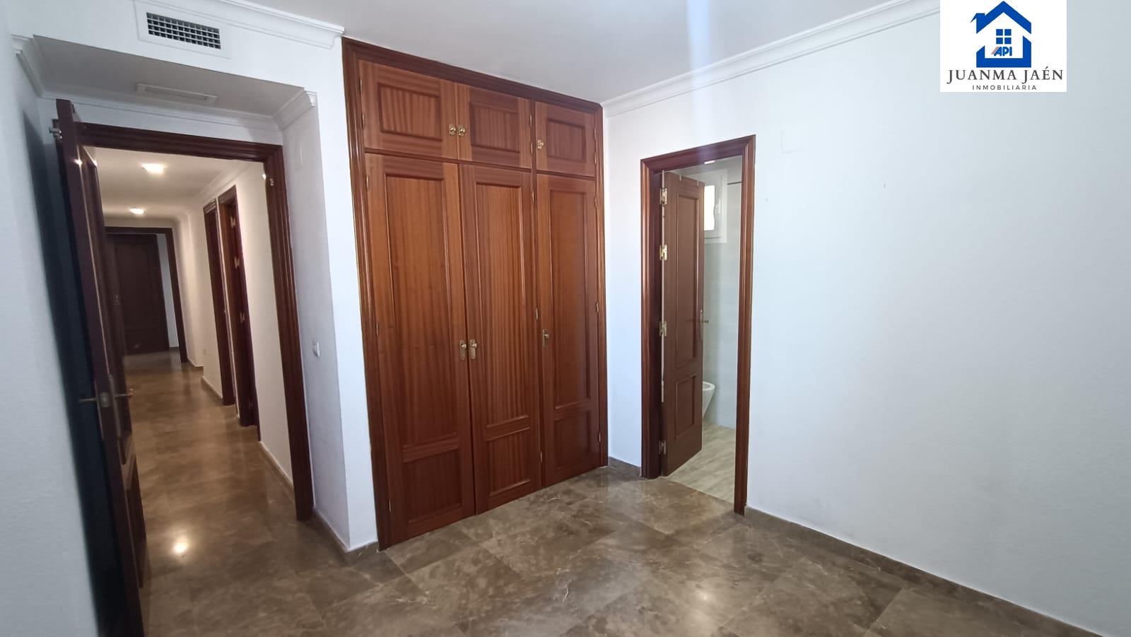 For sale of flat in San Fernando