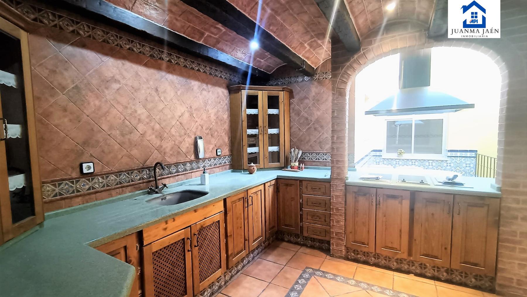 For sale of house in San Fernando