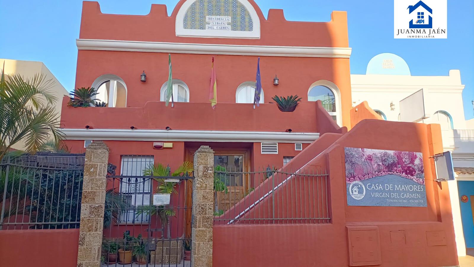 For sale of residence in San Fernando