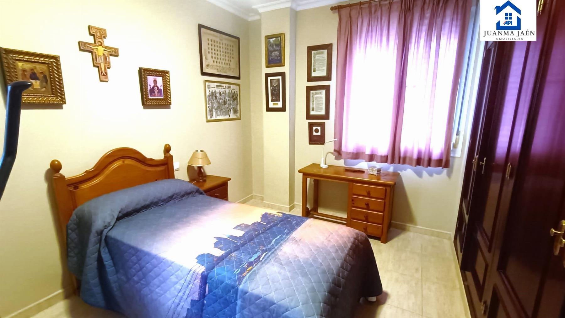 For sale of house in San Fernando