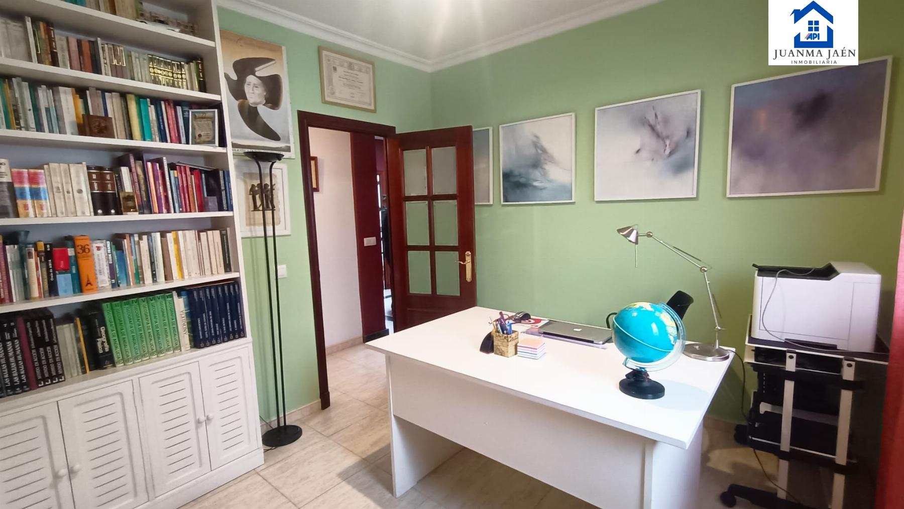 For sale of house in San Fernando