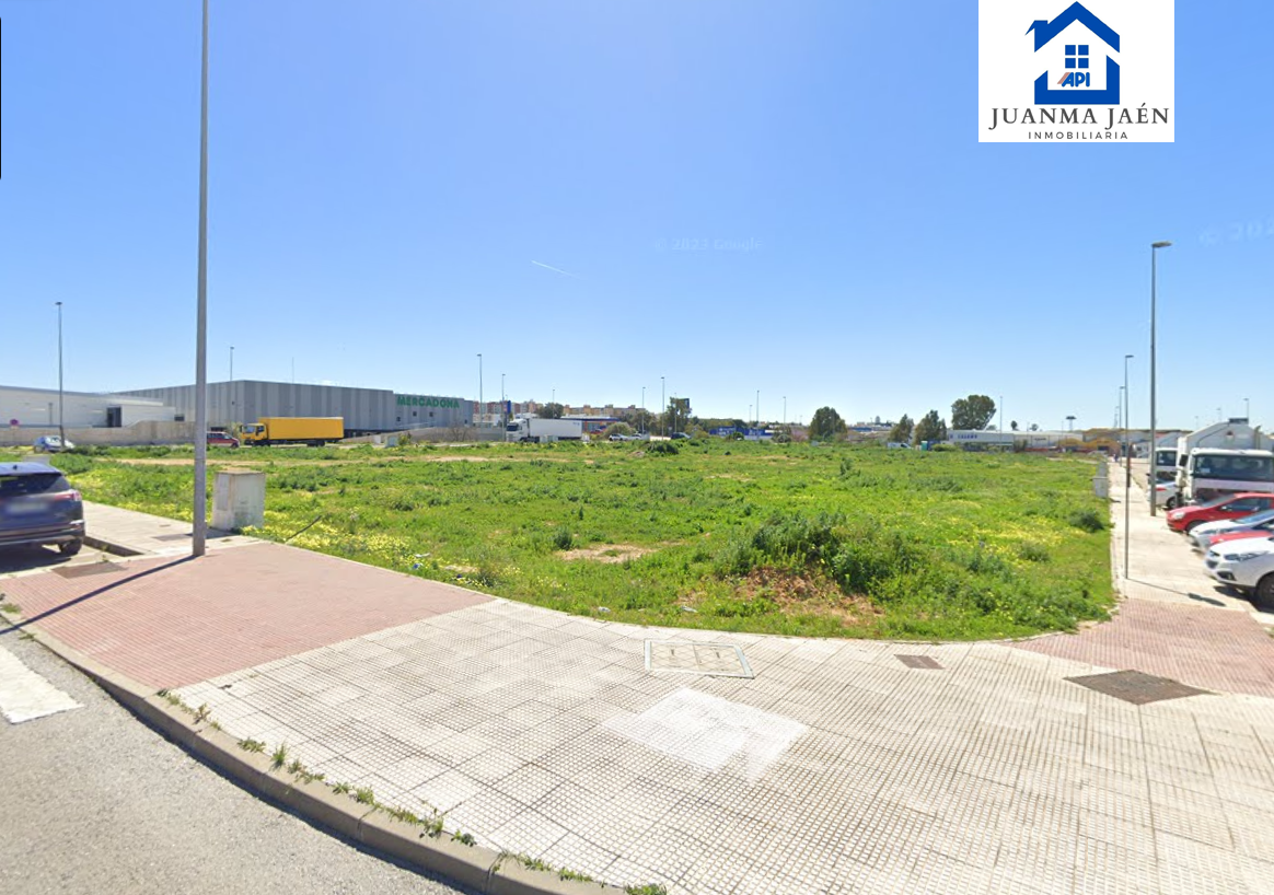 For rent of land in San Fernando