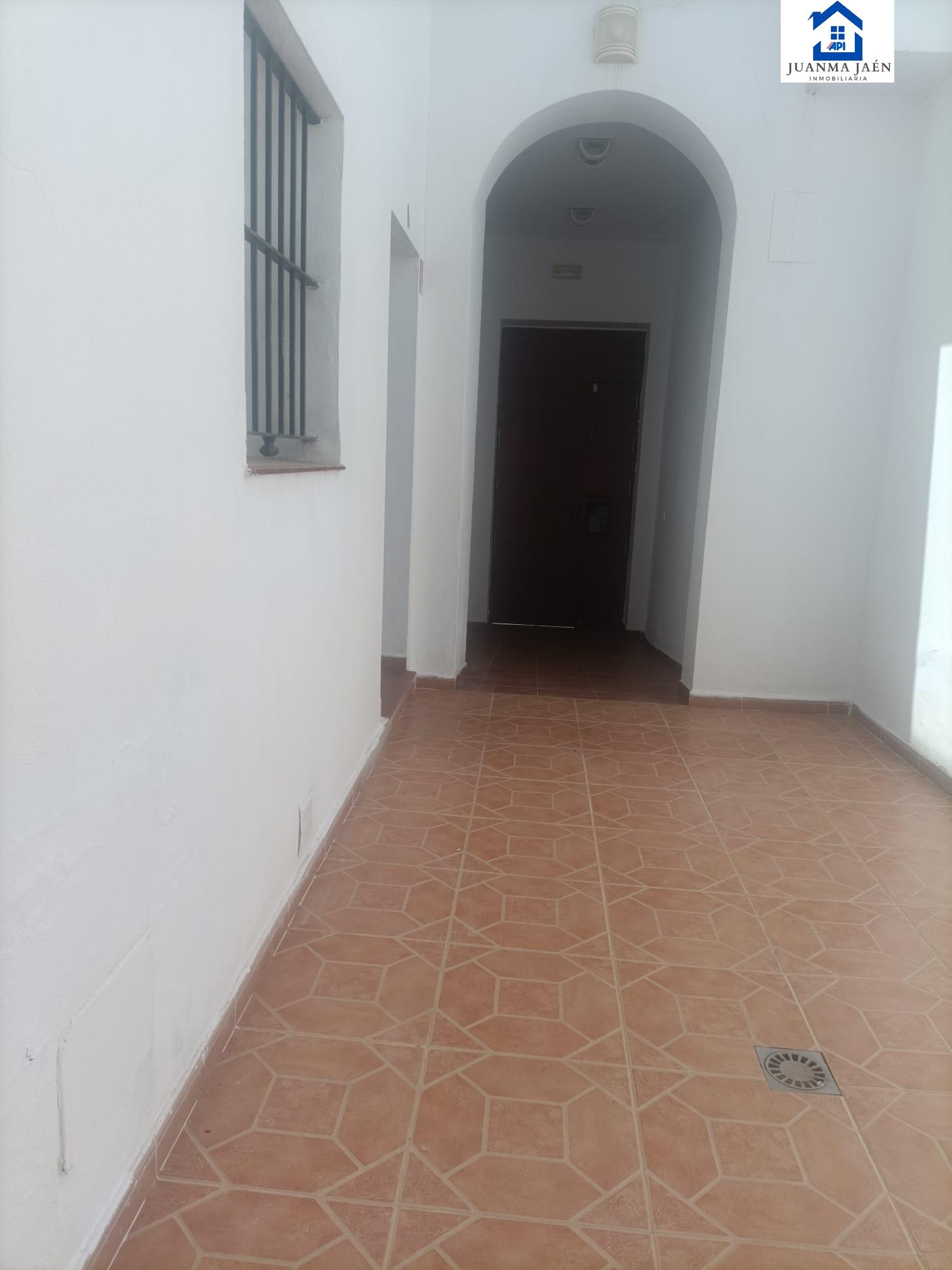 For sale of house in San Fernando