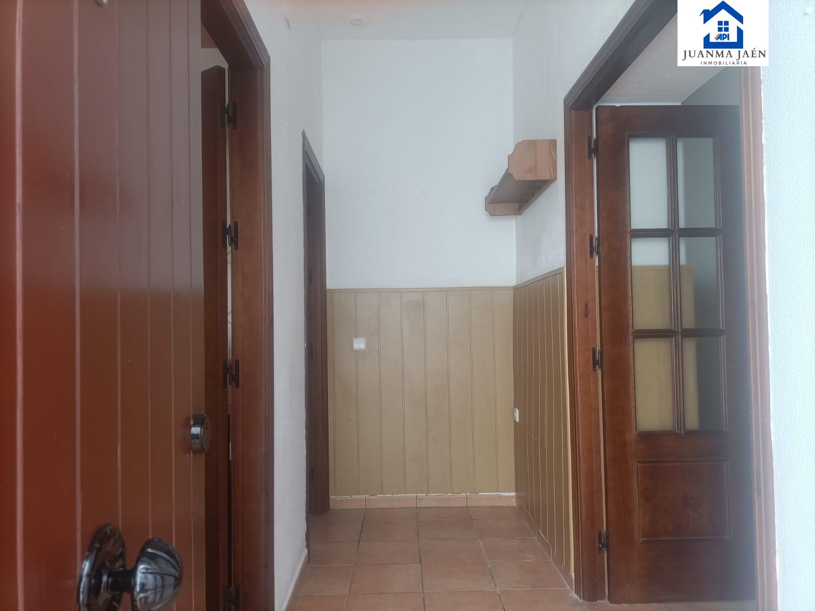For sale of house in San Fernando