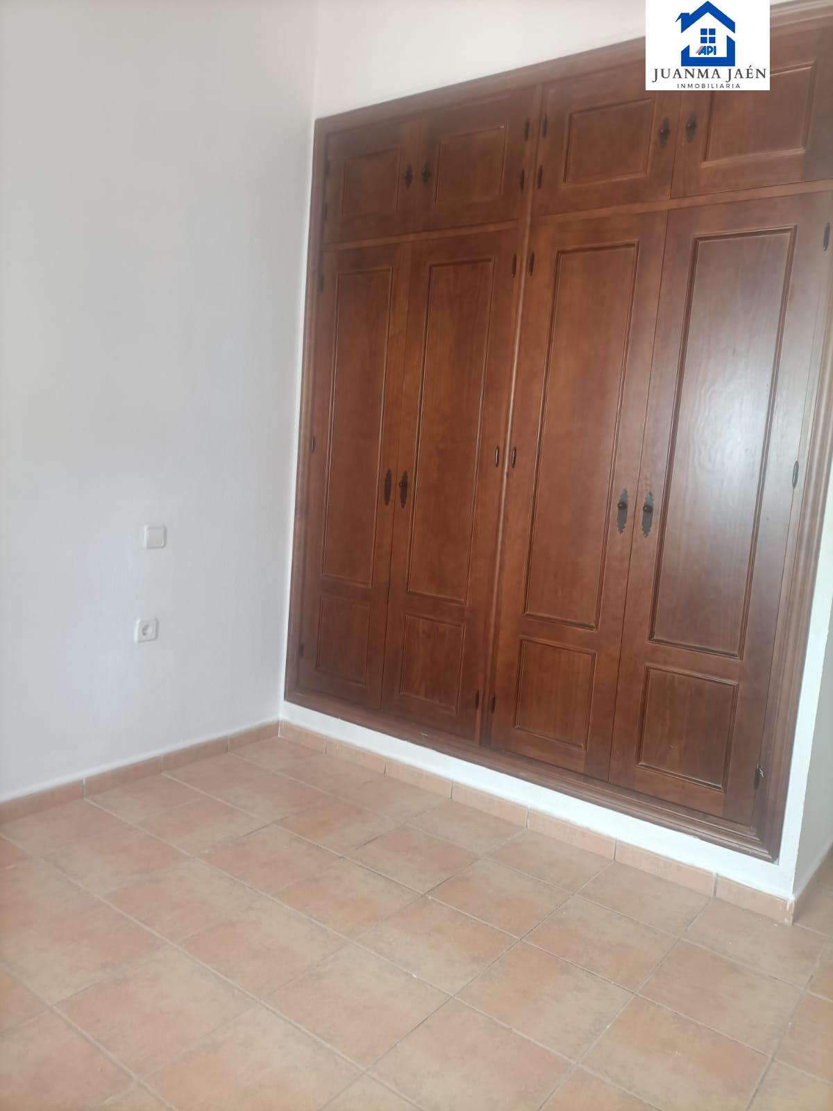For sale of house in San Fernando