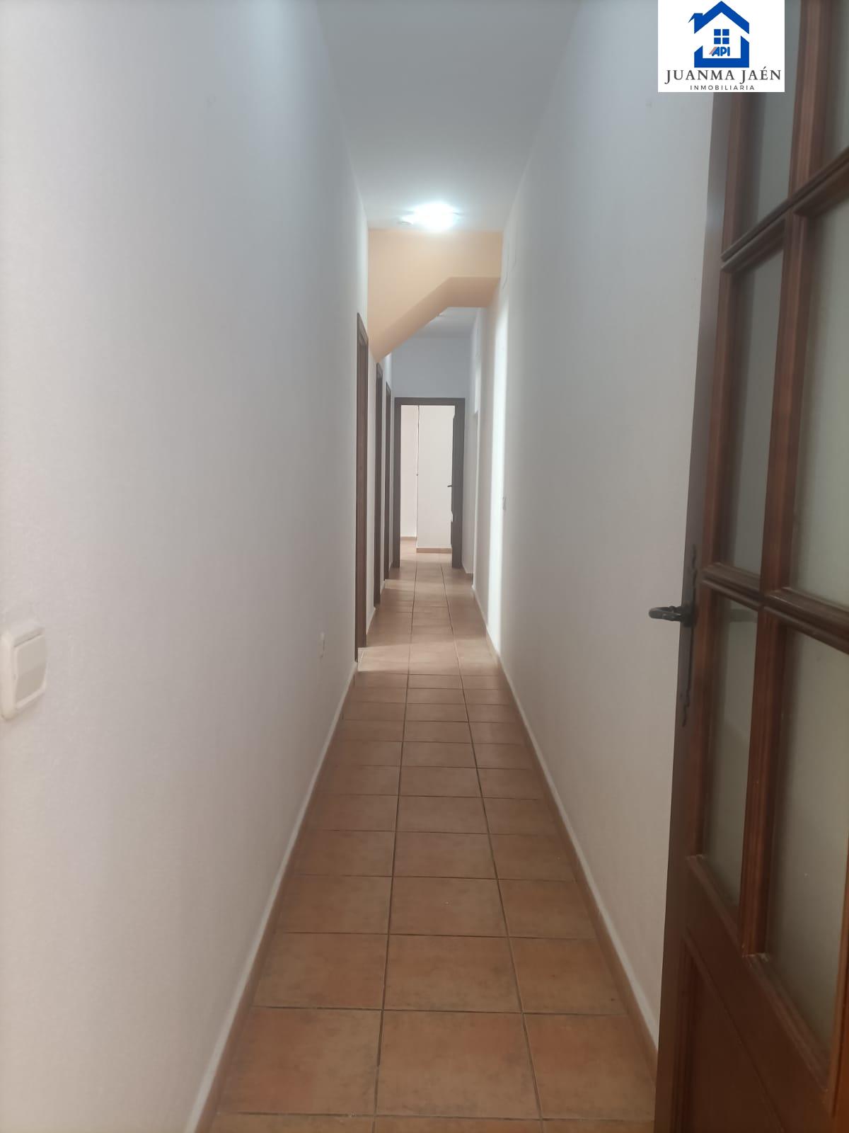 For sale of house in San Fernando