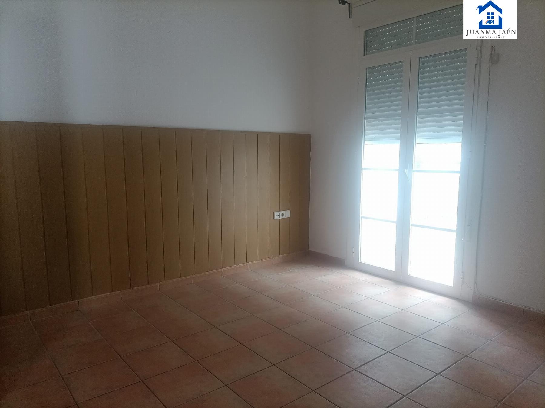For sale of house in San Fernando