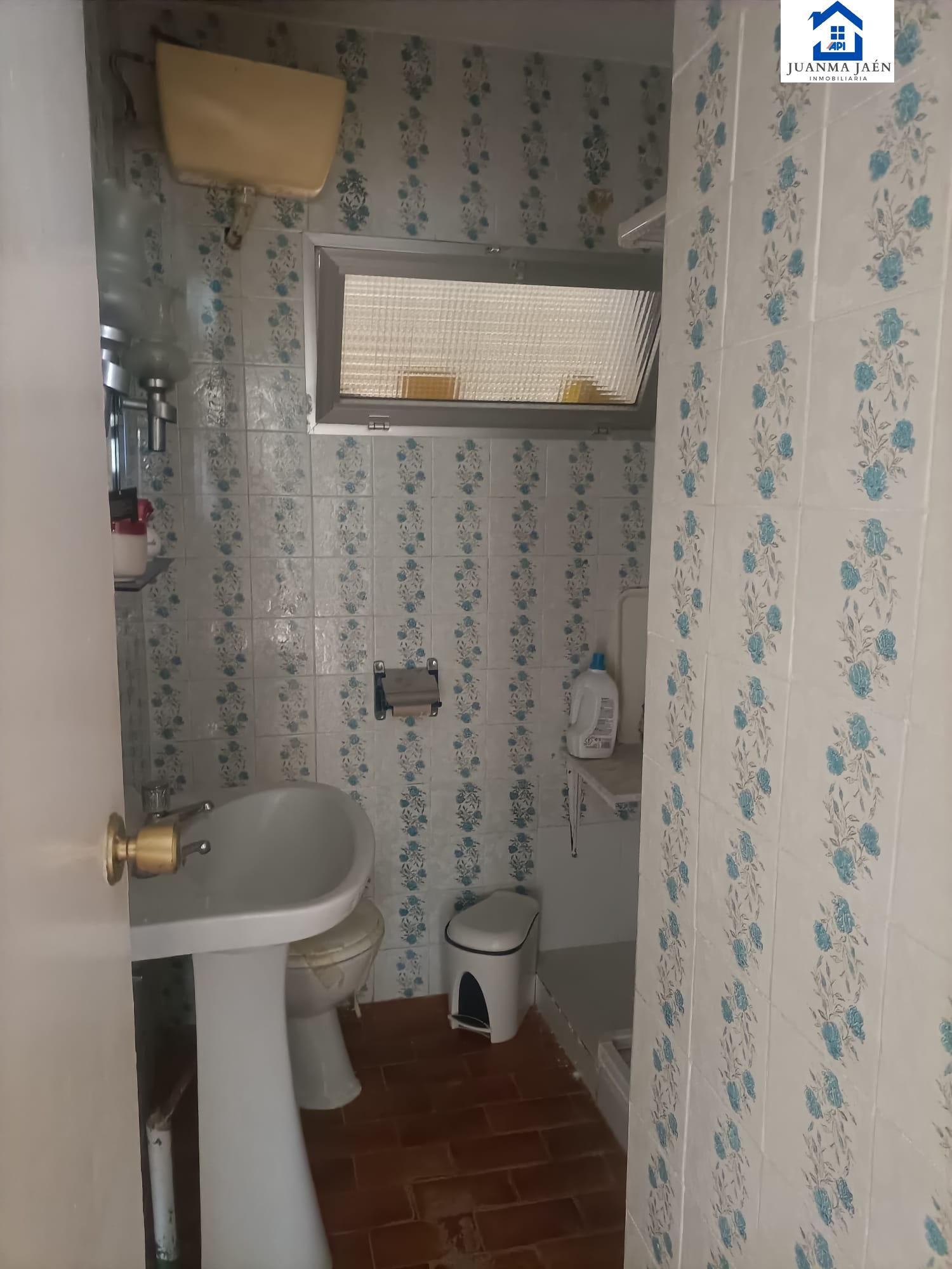 For sale of house in San Fernando