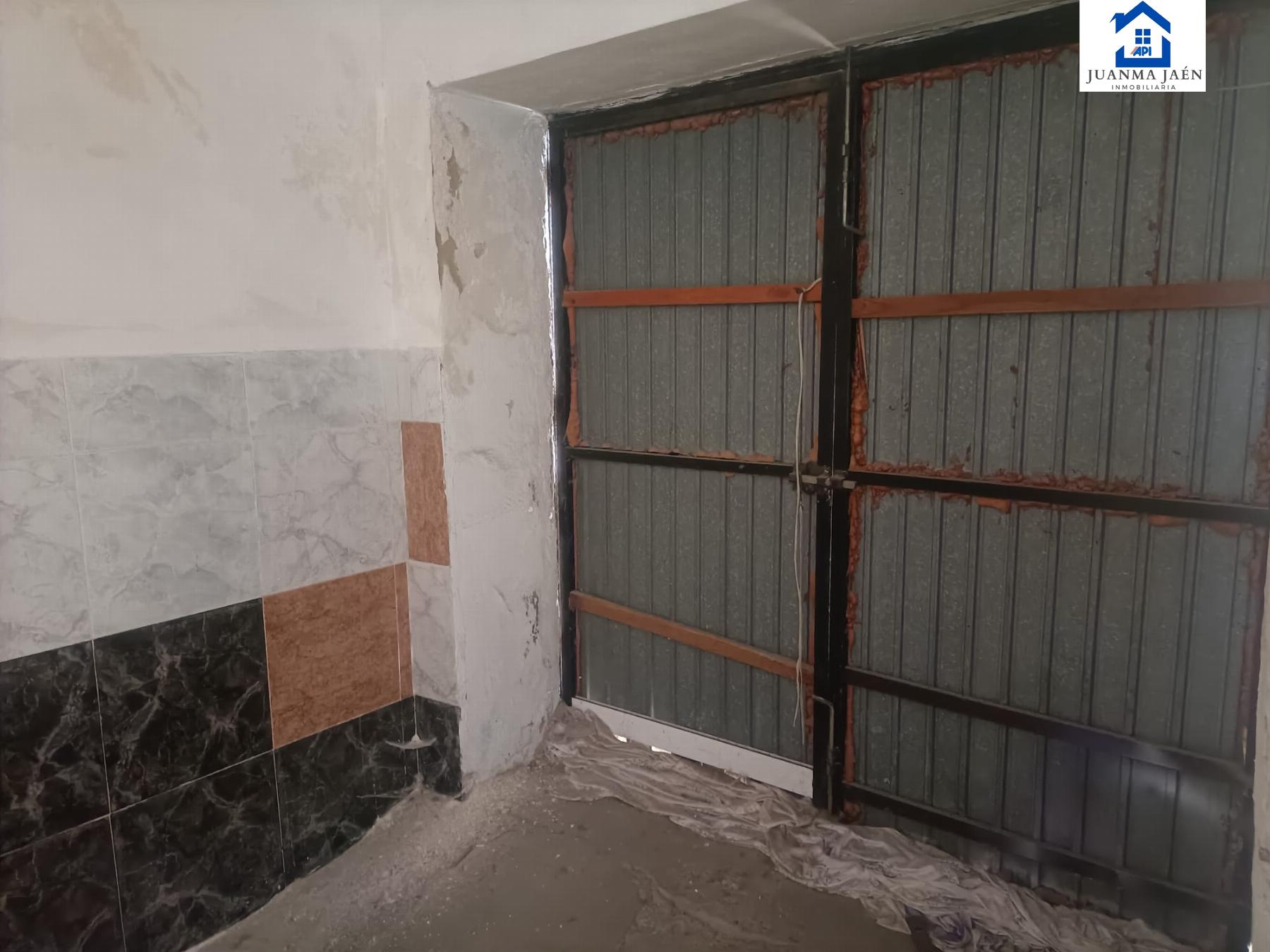 For sale of house in San Fernando