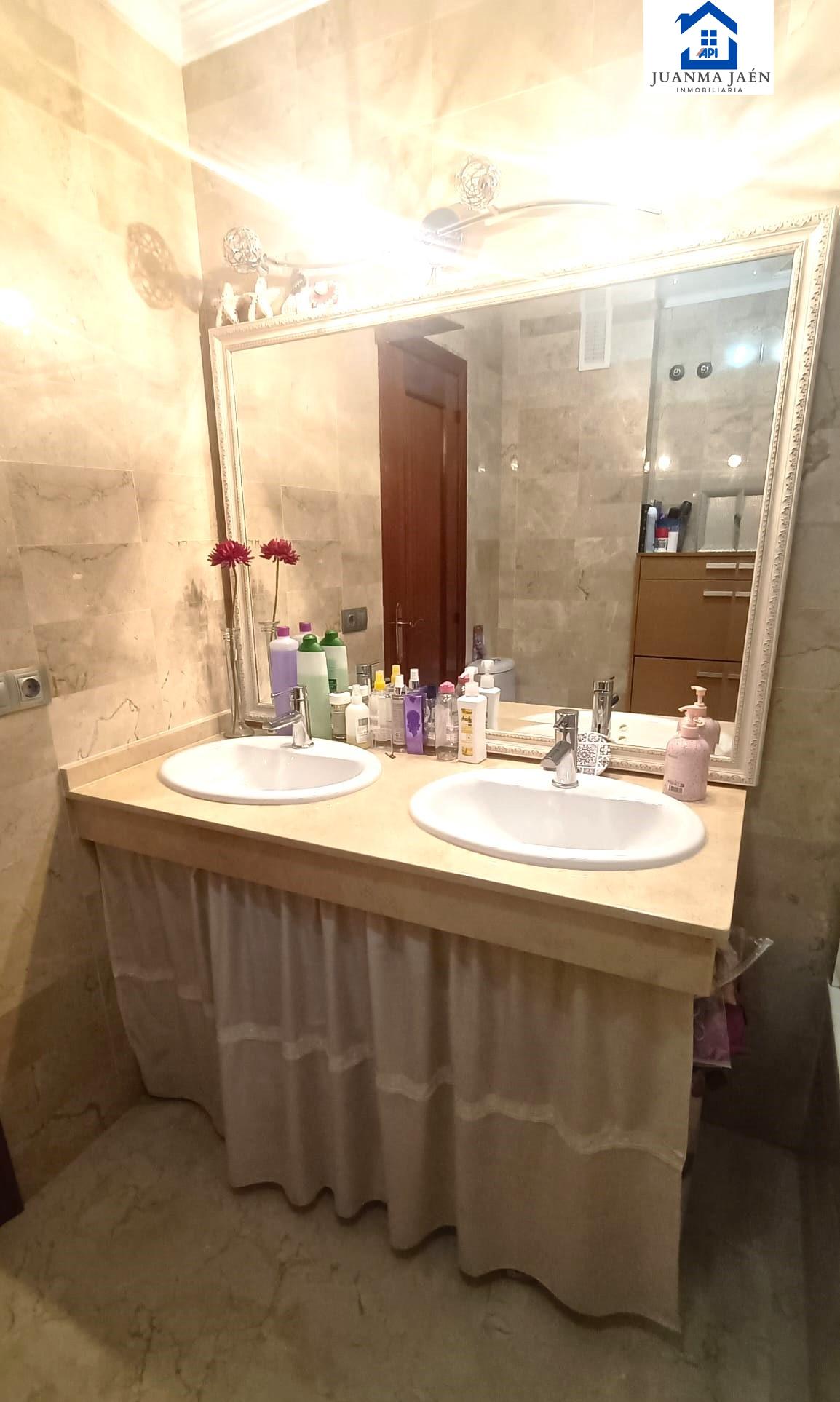 For sale of flat in San Fernando