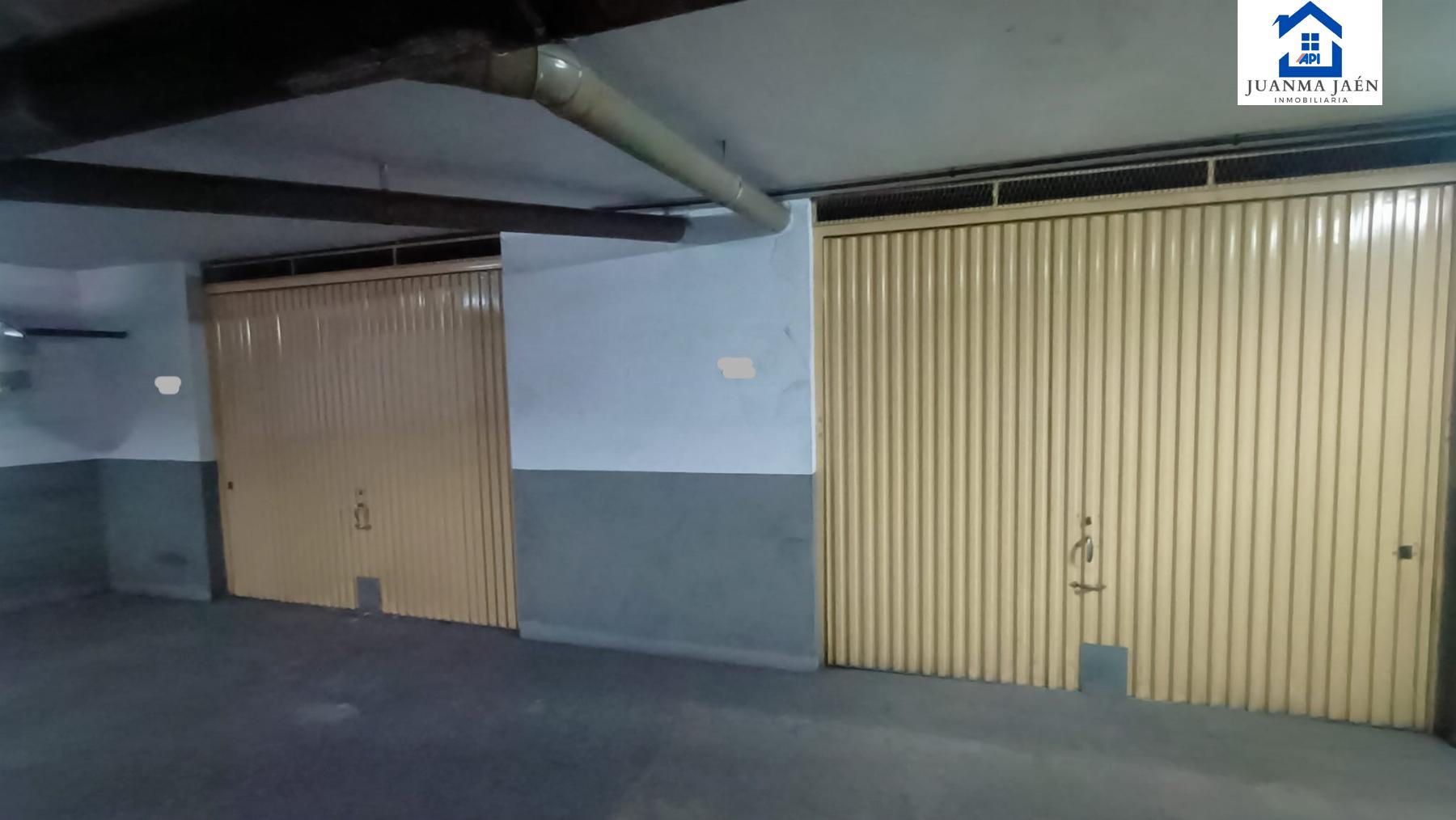 For sale of garage in San Fernando