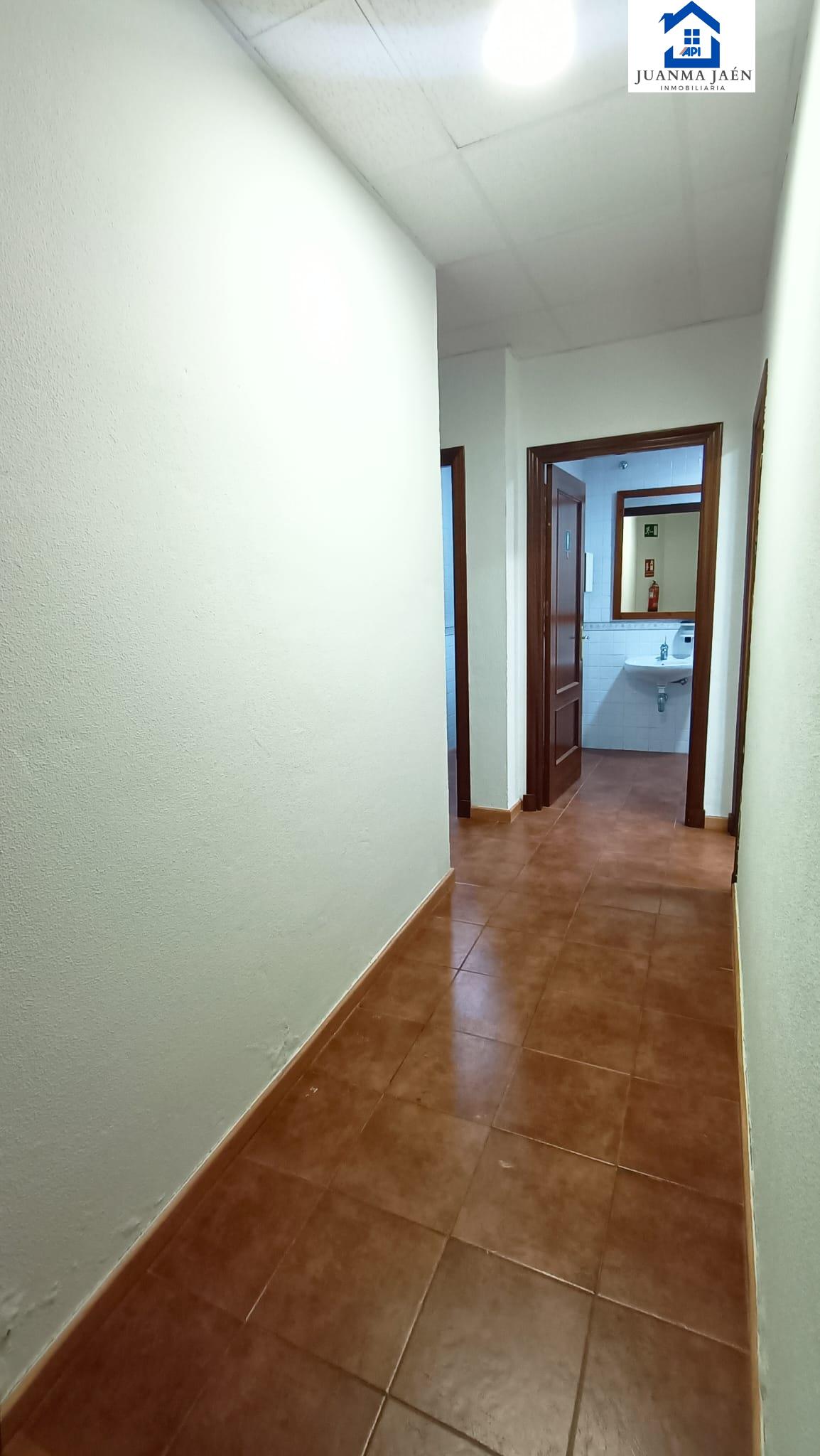 For sale of commercial in San Fernando