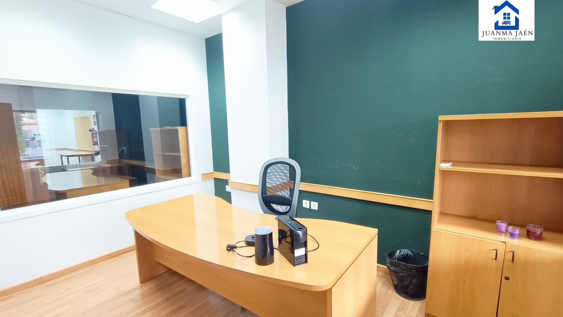 For sale of commercial in San Fernando