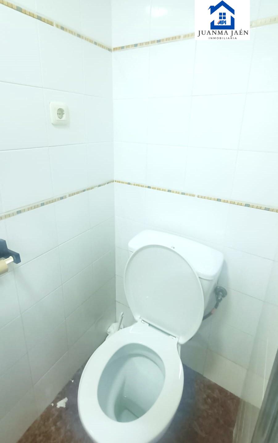 For sale of commercial in San Fernando