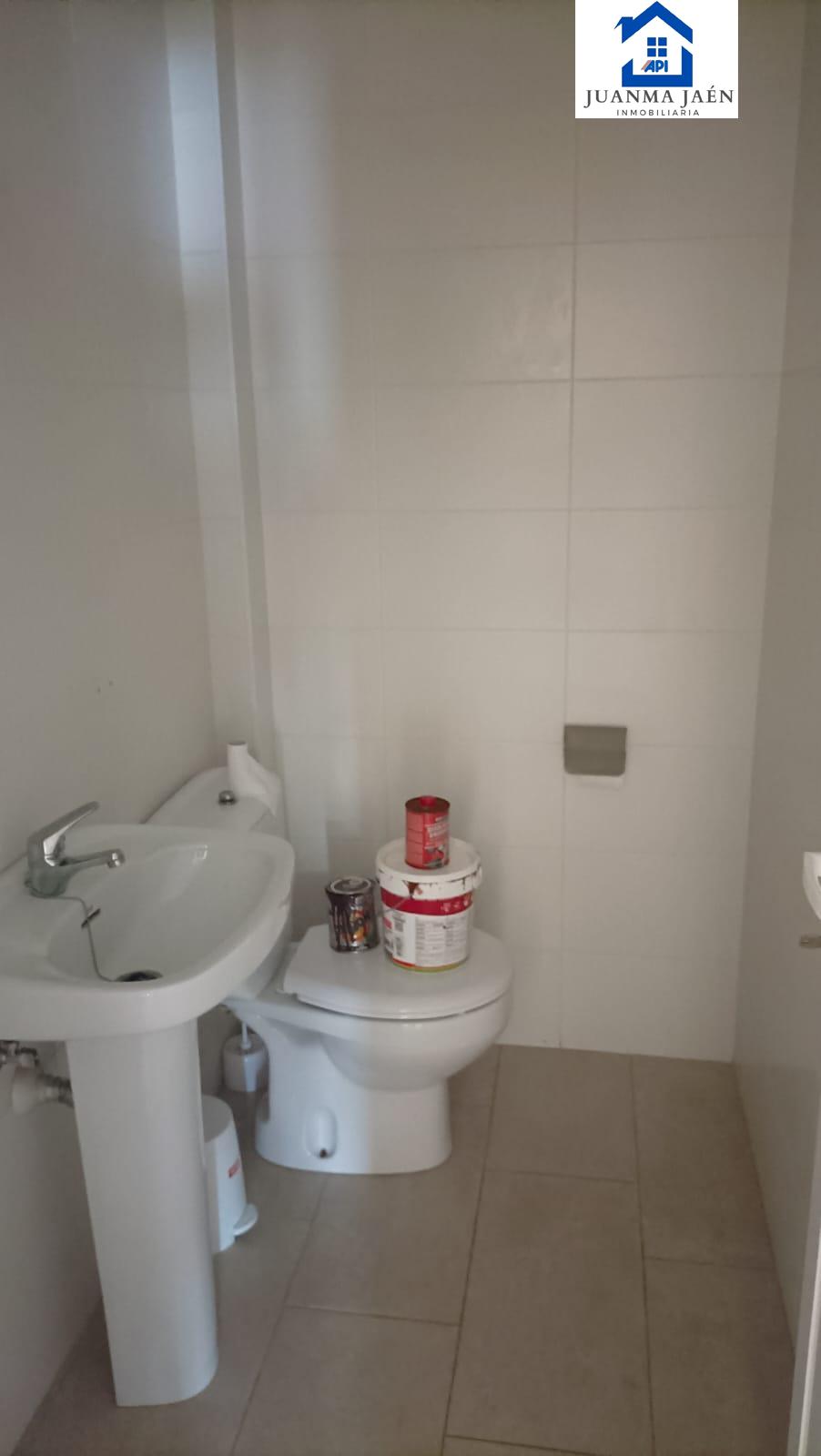 For sale of commercial in San Fernando