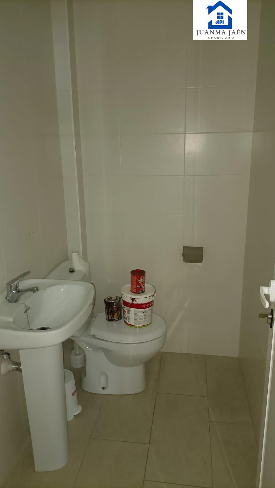 For sale of commercial in San Fernando