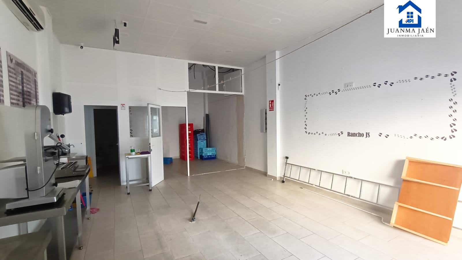 For sale of commercial in San Fernando
