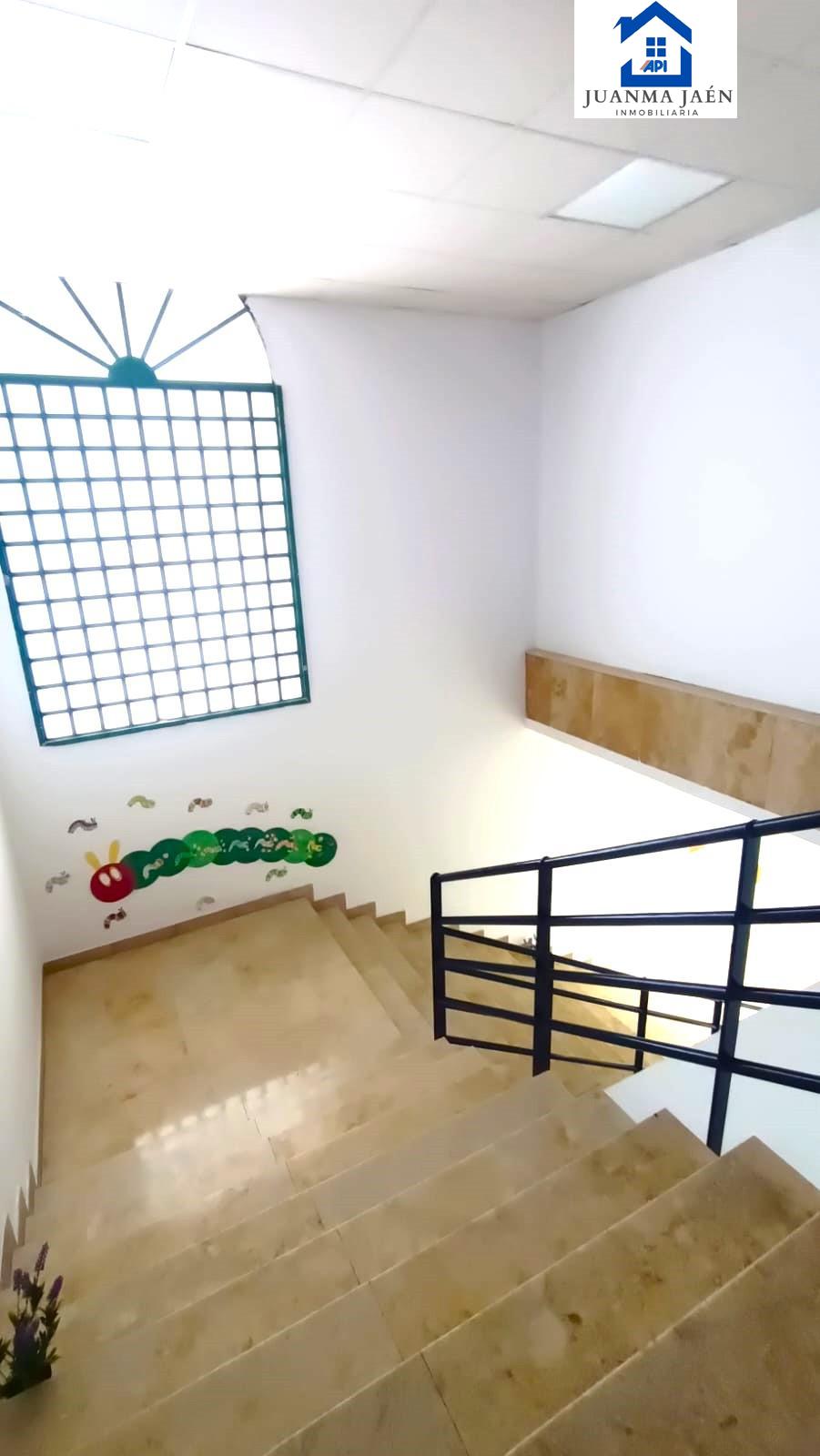For sale of commercial in San Fernando