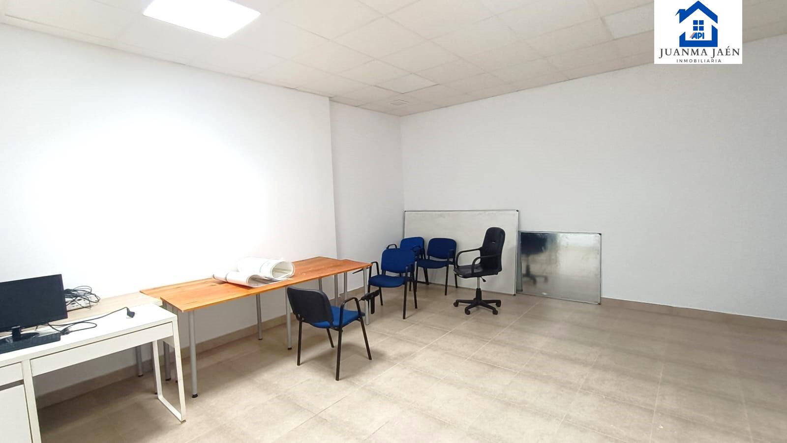 For sale of commercial in San Fernando