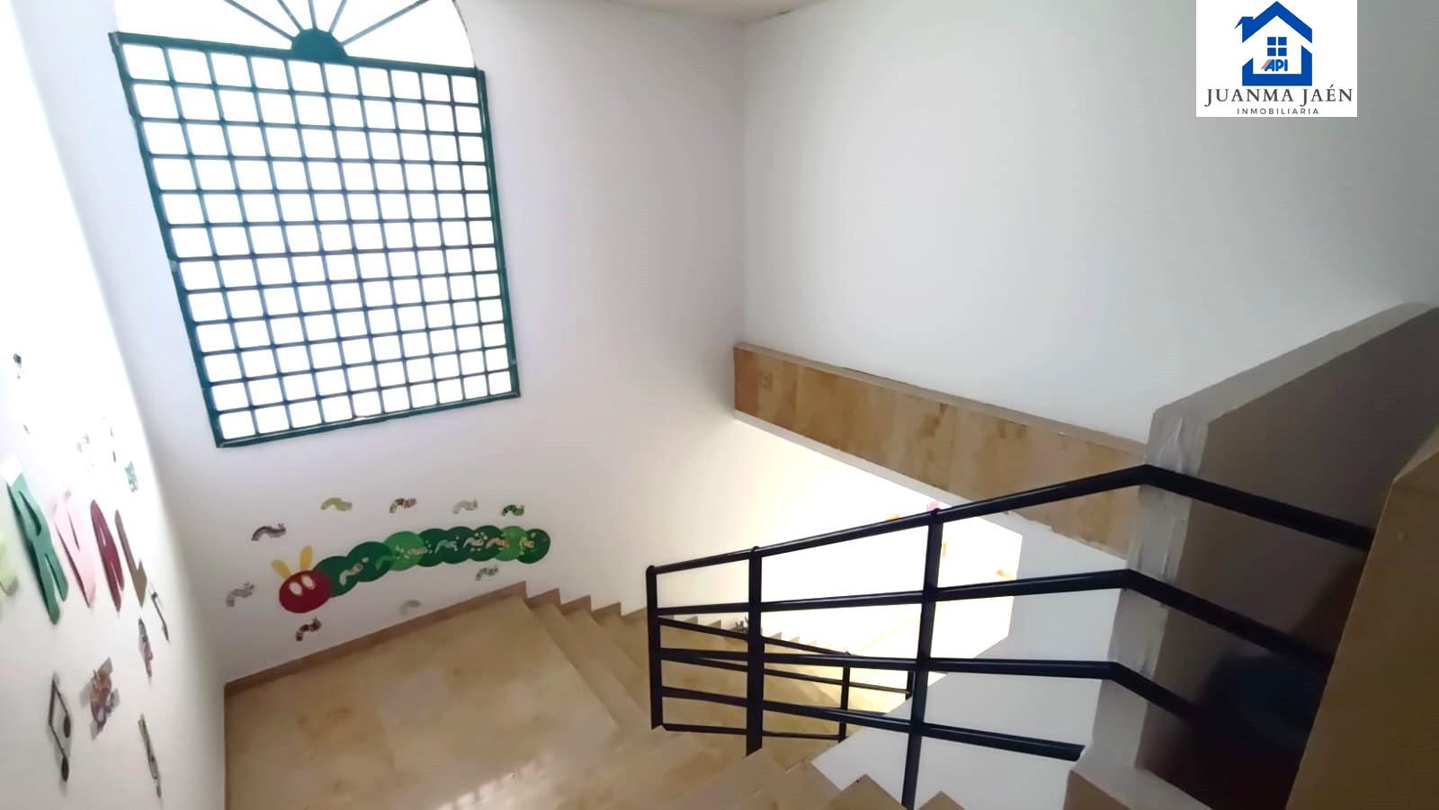 For sale of commercial in San Fernando