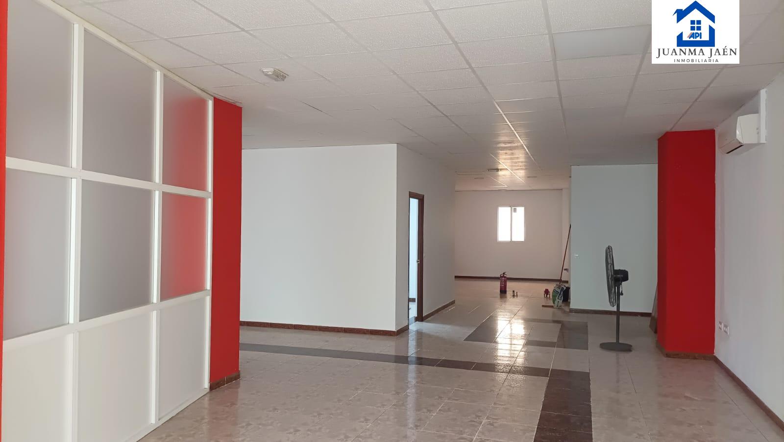 For sale of commercial in San Fernando